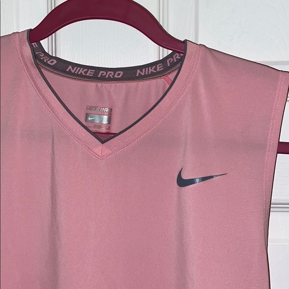 WOMENS NIKE TANK - Picture 3 of 6